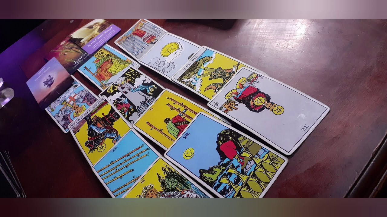 Leo Tarot 2021 : Financial Ups and Downs with something New