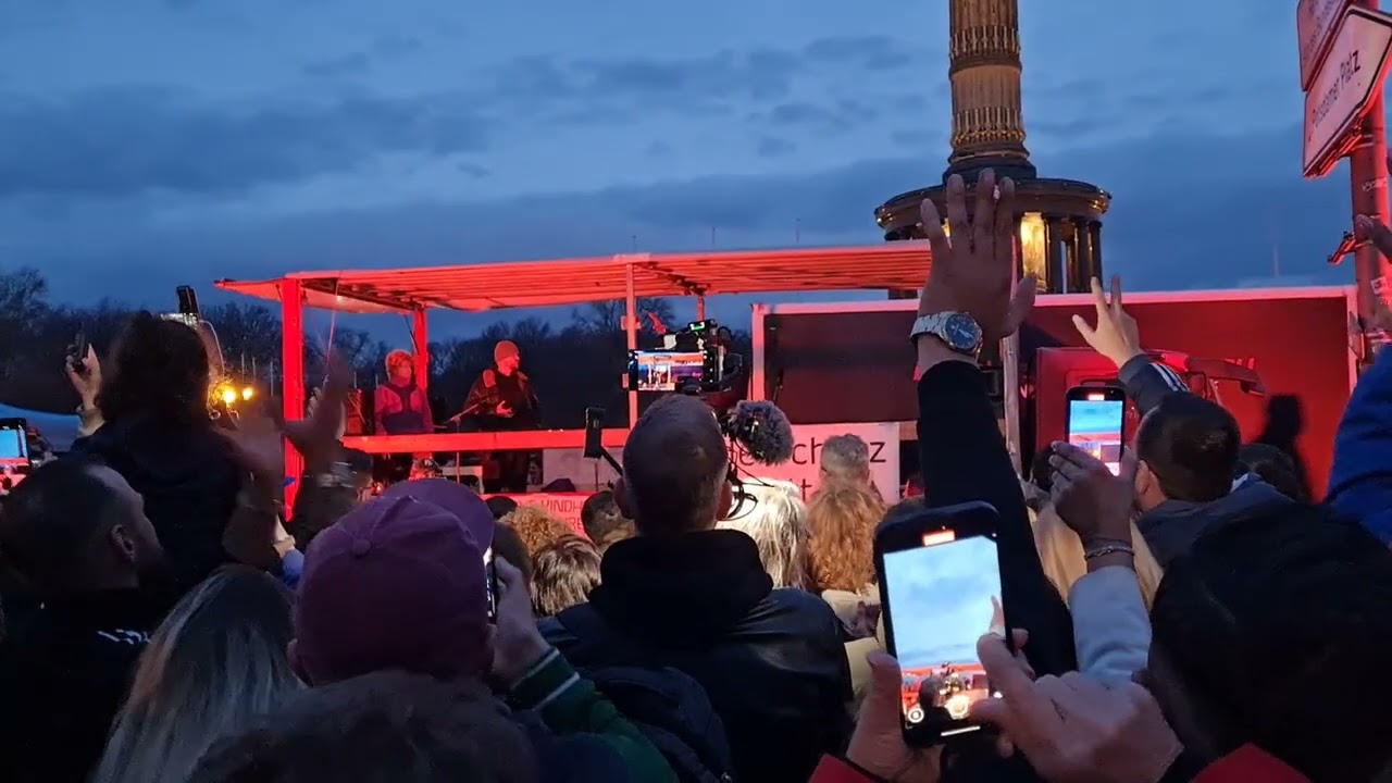 Schlussrede auf #DemoFürDieKinder von #XavierNaidoo und Einspieler von #KlaTV Blutsekte