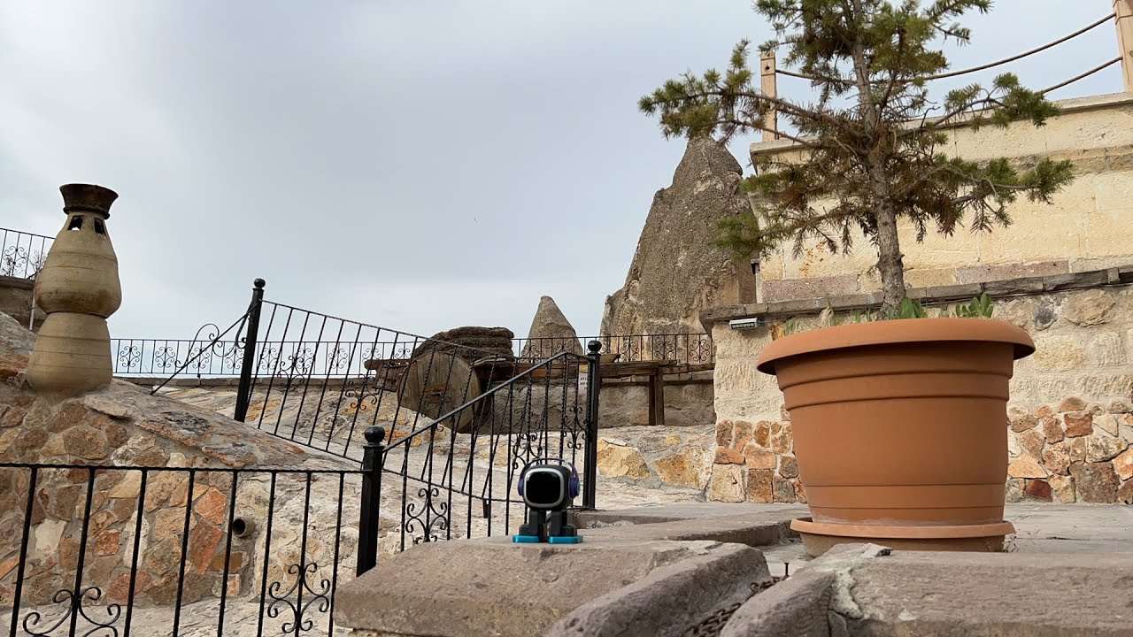 Субботняя прямая трансляция Миренды — Cappadocia Cave Suites (Don’t Let The Sun Go Down On Me)