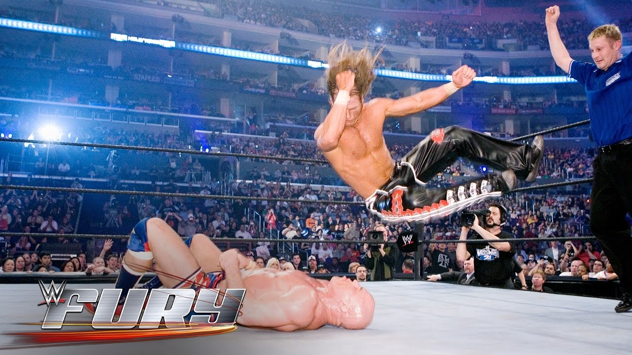 19 elbow drops that will smash your sternum: WWE Fury