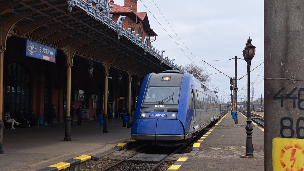 X72500 5005 a operatorului Regio Călători în Stația Suceava cu RE 11461