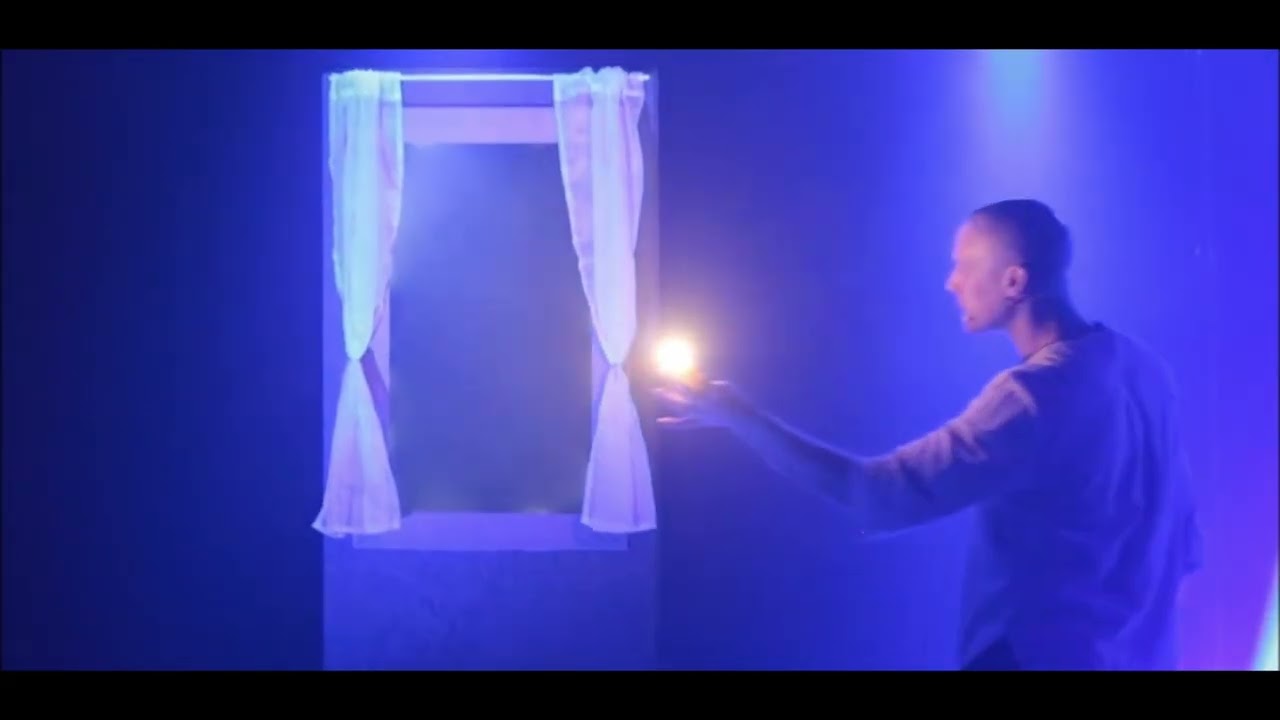 L’ARBRE AUX MURMURES – Spectacle enfants poétique | LA VRAIE PROD