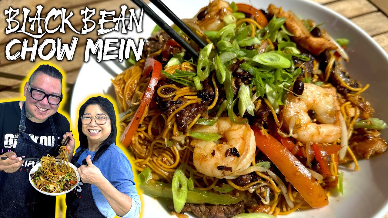 How Professional Chinese Chefs Cook BLACK BEAN CHOW MEIN (BEEF, CHICKEN and PRAWNS) Mum and Son COOK