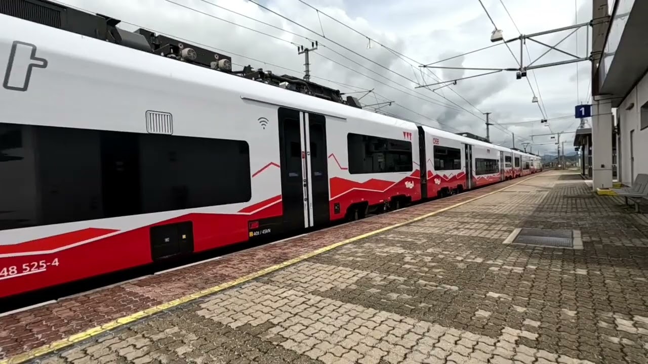 Züge in Kufstein und Kirchbichl Bahnhof