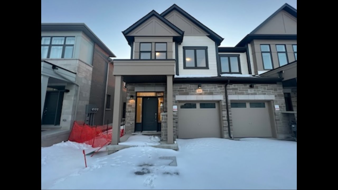 For Sale 3 Bedroom End Unit Townhouse 304 Okanagan Path in Oshawa ( Harmony rd & Taylor Ave )
