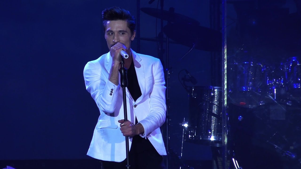 Дима Билан - Ты должна рядом быть (Пермь, 11.10.2016)