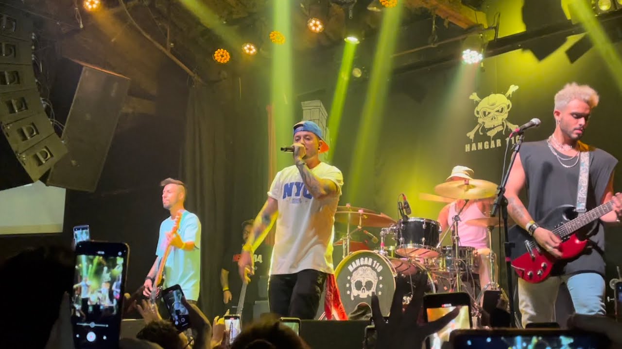 HEVO84 - Passos Escuros ao vivo no Hangar 110