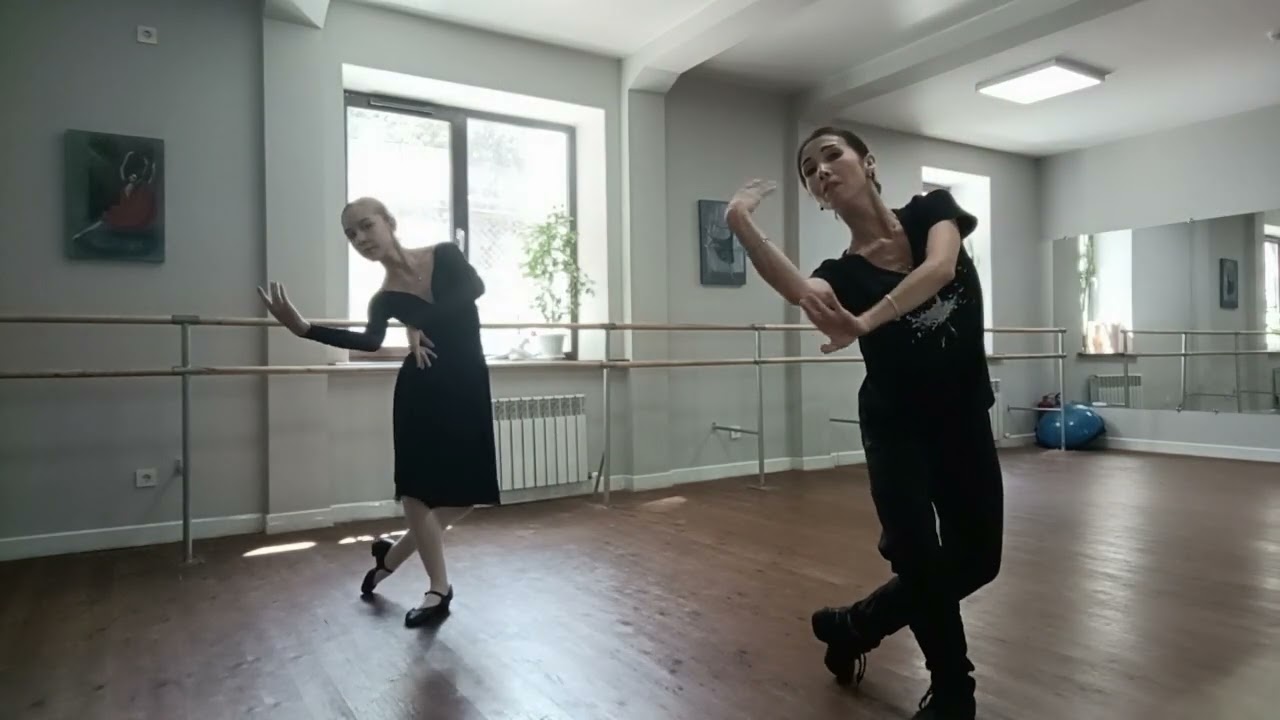 Этюд казахского танца. Импровизация. Sketch of Kazakh dance. Improvisation.
