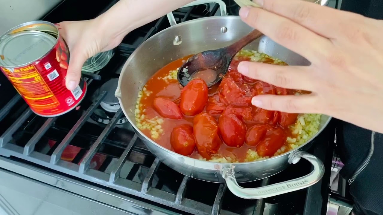 Spaghetti de la hood/ following snoop doggs cook book