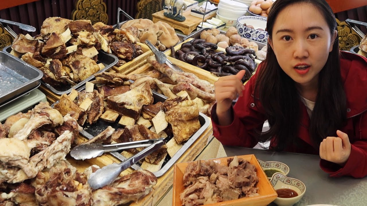 蒙式早餐6点吃肉，手把肉肚包肉摆一桌，随便一点160，没一口素菜