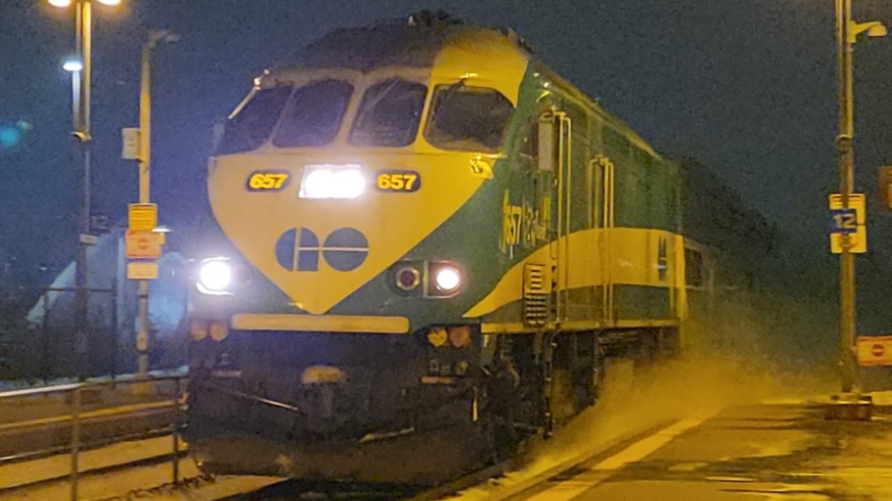 (Flying!/Snowy/Equipment Move/Mid Old Cab Car 237) GO E-1733 - 657 With 344 Flies Through Clarkson