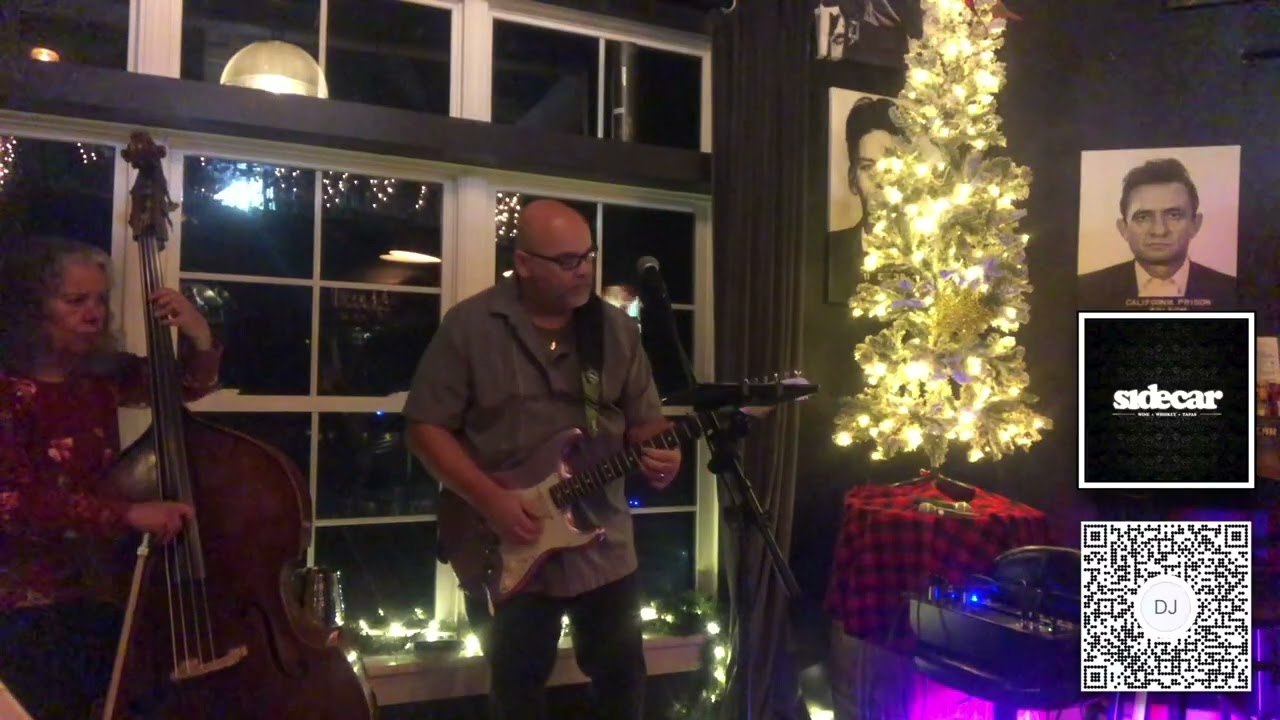 Wicked games - Chris Isaak looper cover live at Sidecar Wine & Whiskey in Gorham, ME