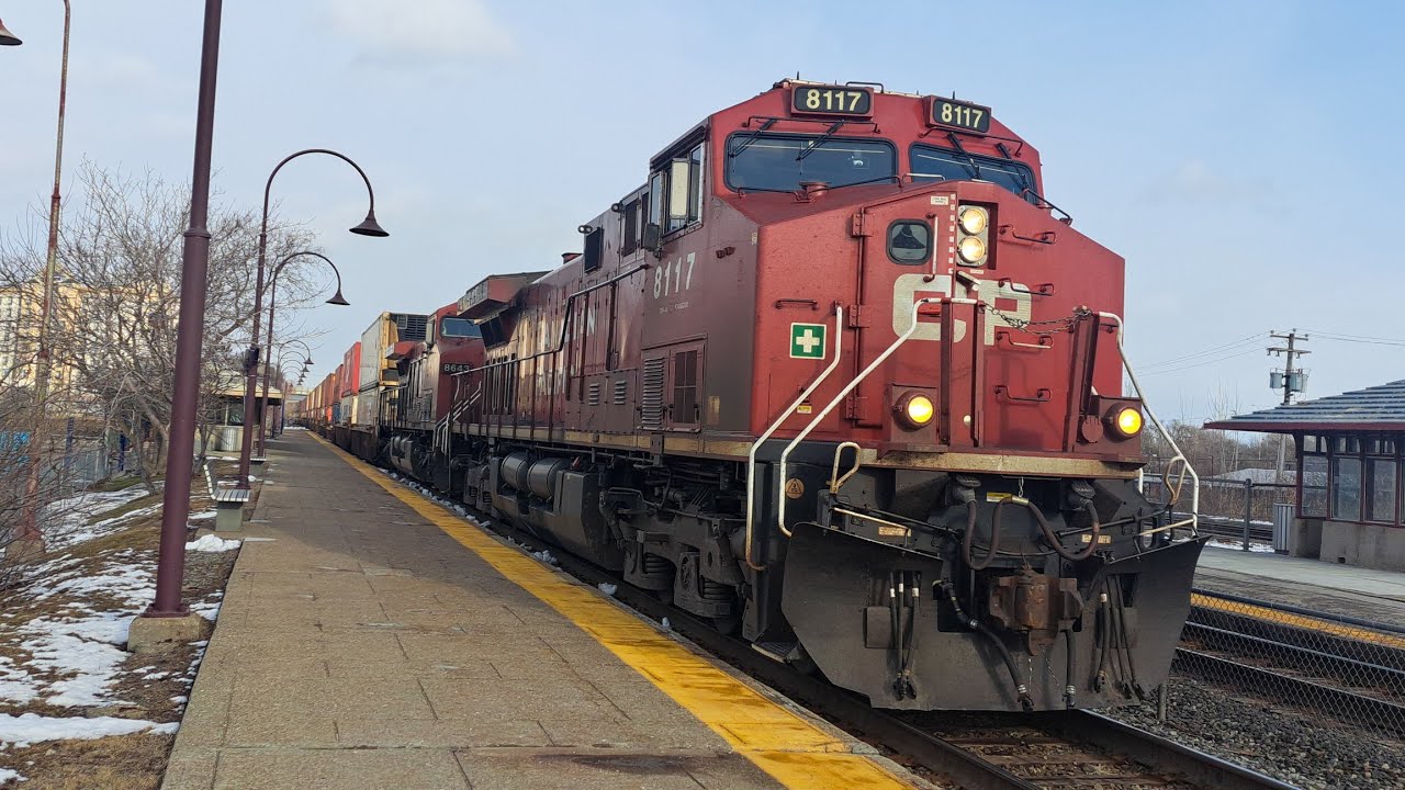 triple ac4400! cp 119 rolls by dorval