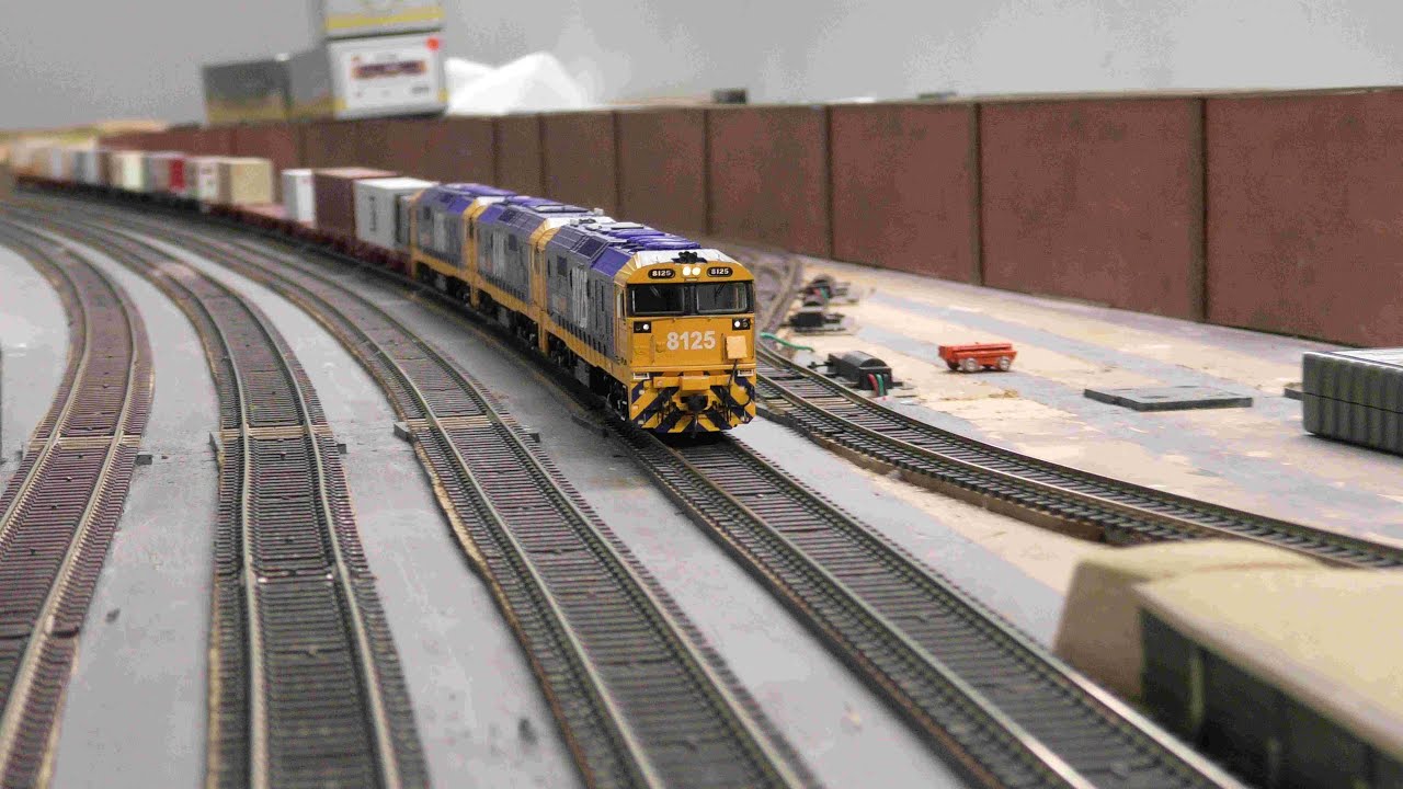 A quick unboxing & look at my fixist 81 Class Locomotives - SDS Models.