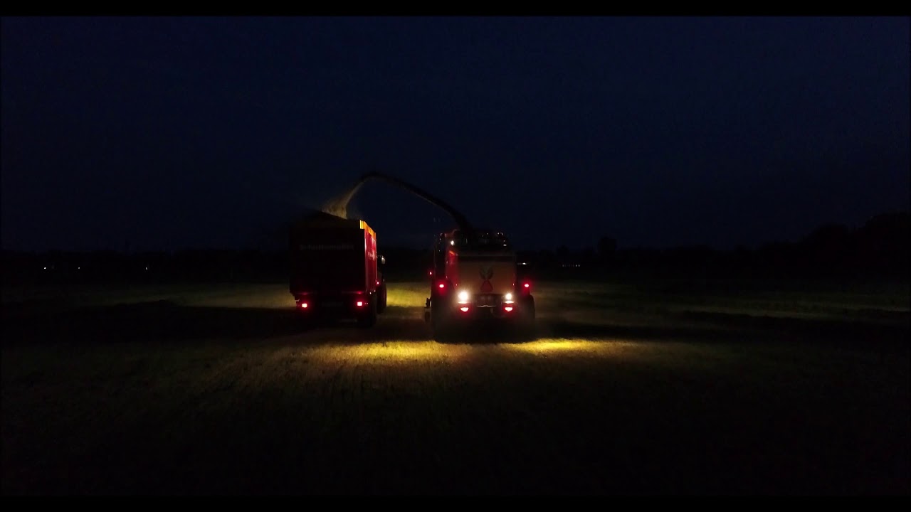 Chopping Grass and Silage at night Maas Markelo