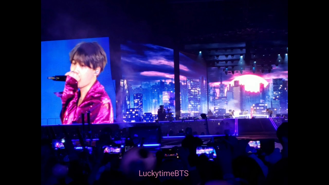 2019 MAY04SAT DAY1 ROSE BOWL STADIUM CA BTS CONCERT #방탄소년단 #suga #seesaw