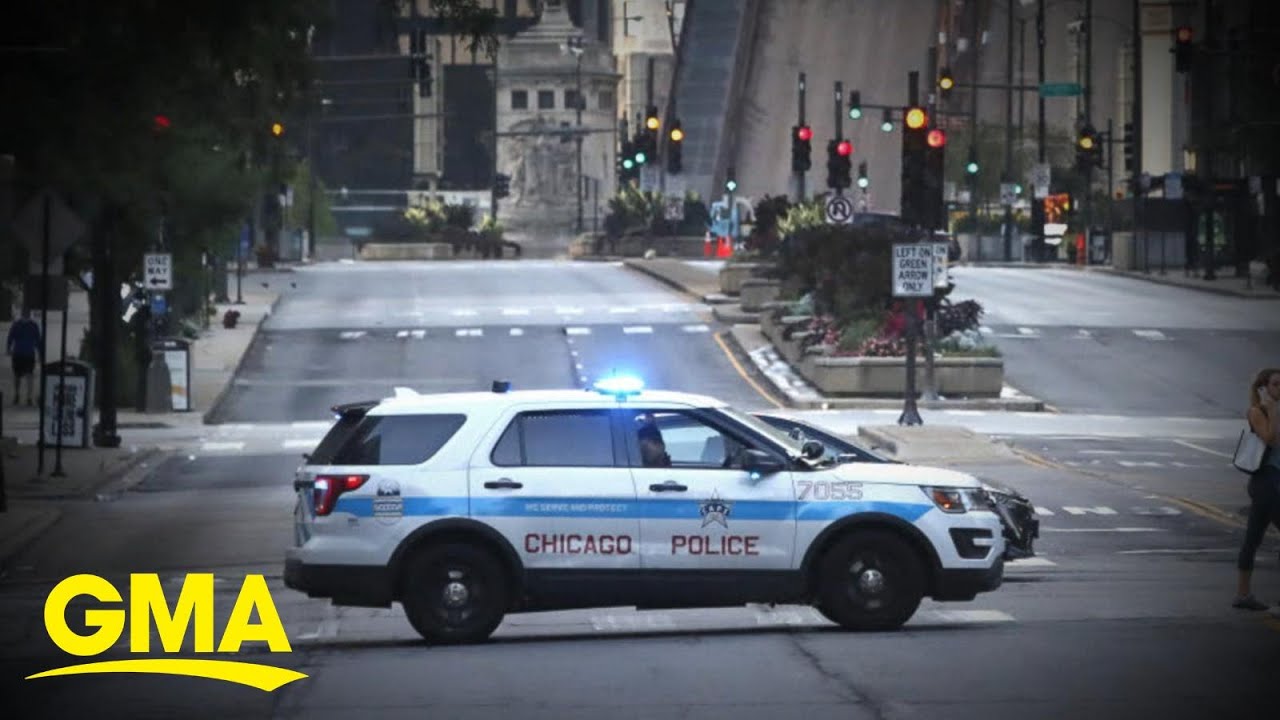 Chicago officers refuse to disclose vaccine status l GMA