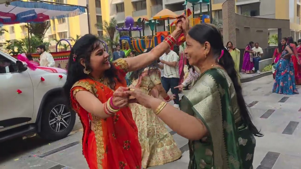Enjoy family members in Yash wedding days Ahmedabad 