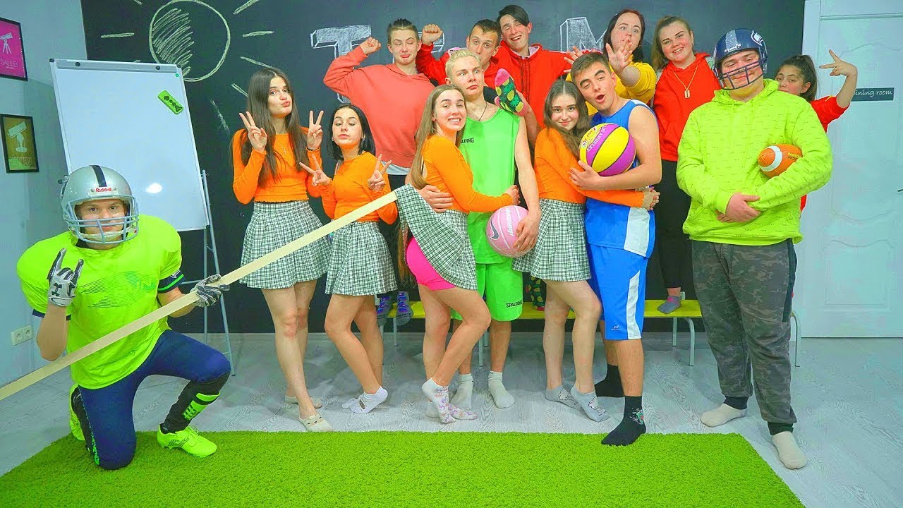 ŐRÜLT ISKOLAI ÉVKÖNYV FOTÓZÁS! Verseny A Legszebb Diplomásért!