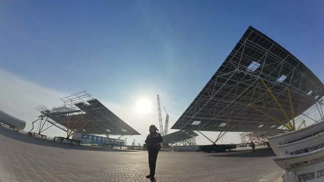 ZOOMLION Crawler Crane Assisted in Offshore Photovoltaic Project