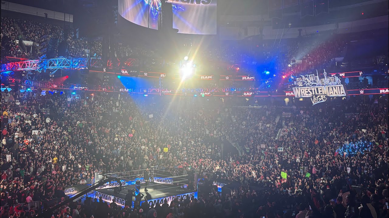 WWE MONDAY NIGHT RAW VLOG LIVE FROM PHILLY!!! 