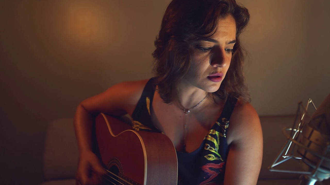 Sweet Dreams – Eurythmics (Larissa Vitorino acoustic cover)
