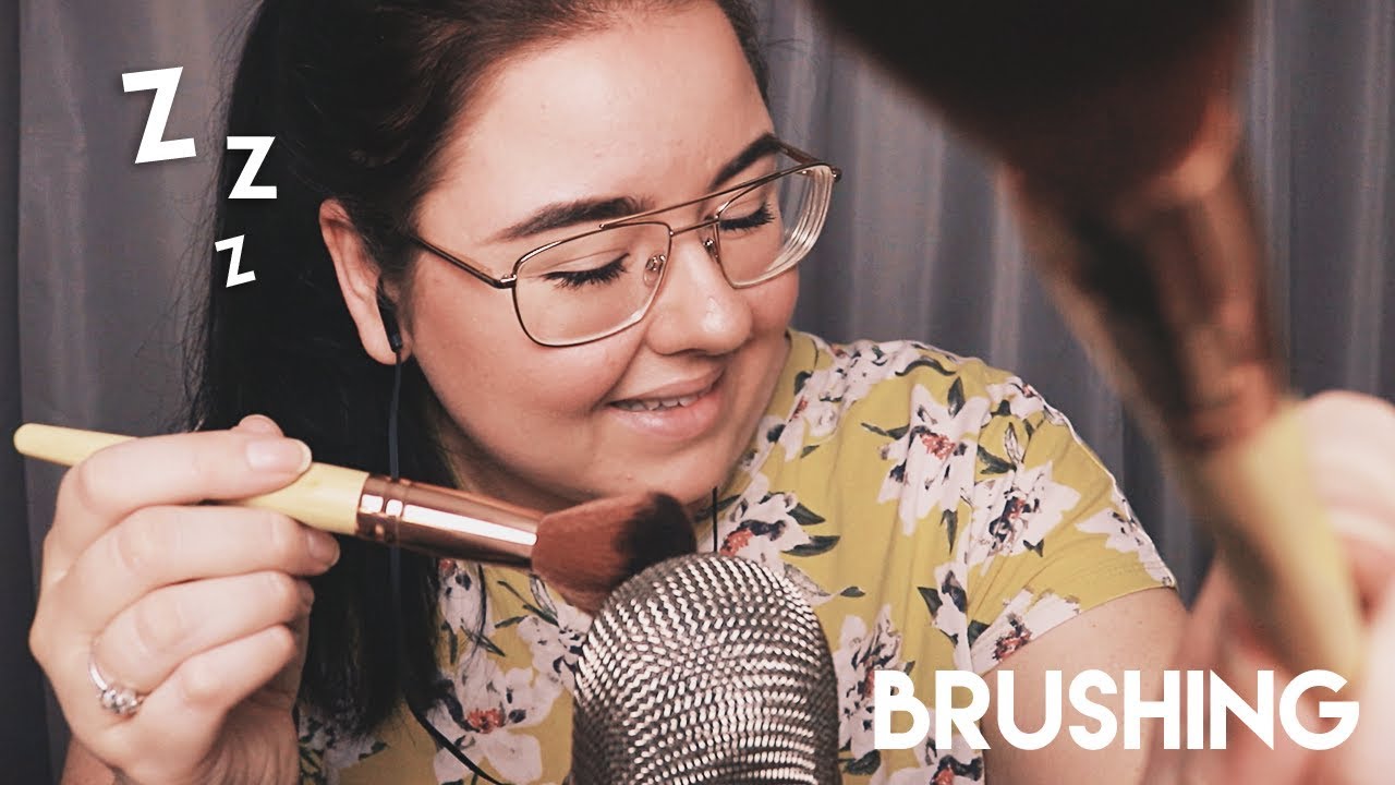 ASMR 1 Video 1 Trigger: BRUSHING - (mic & face tingles) + Tävling!