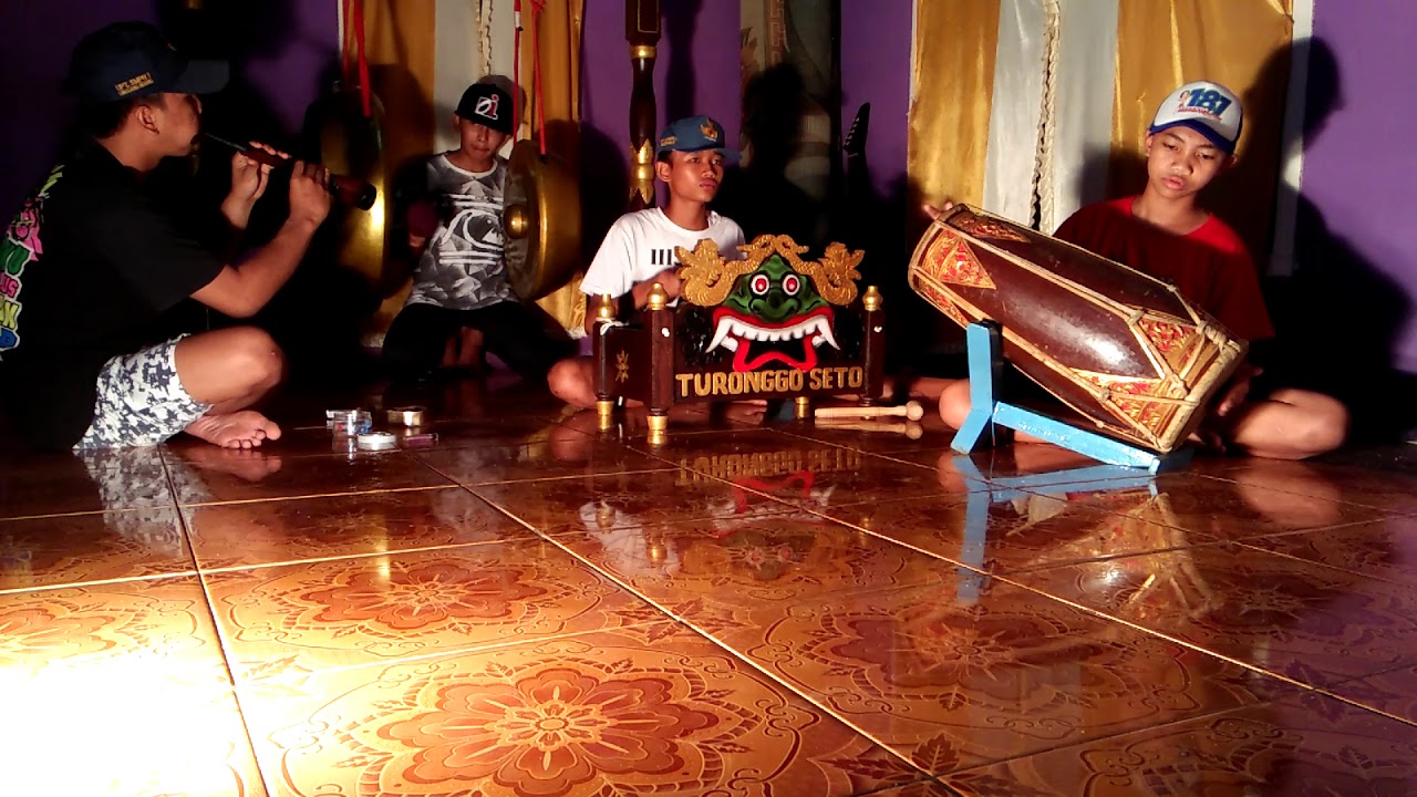 Tabuhan jaranan. Turonggo seto(skk)cilik kubar linggang bigung kaltim
