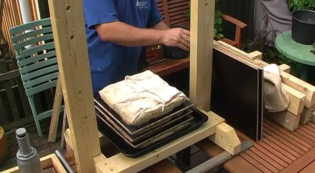 Saftpresser - hjemmelavet mosteri / Homemade applejuice maker / Apfelpresse