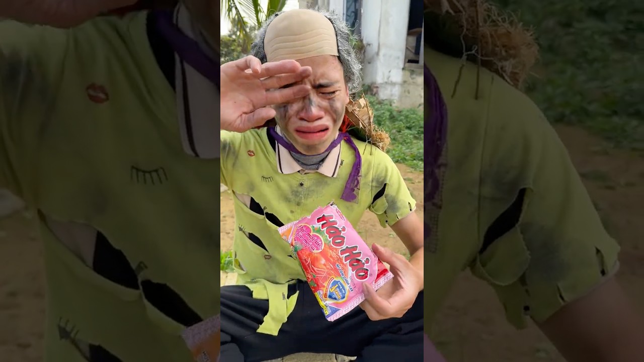 Poor Elderly Woman&rsquo;s Instant Noodles Stolen#kindness #humanity