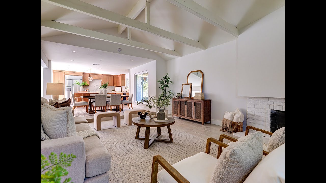 5241 Glenroy Dr., Huntington Beach
