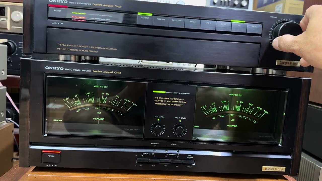 Bộ Pre Power Onkyo P308 và M508 nghe hay bày đẹp sang trọng, giá tốt. LH e Trí 0903.747.111.