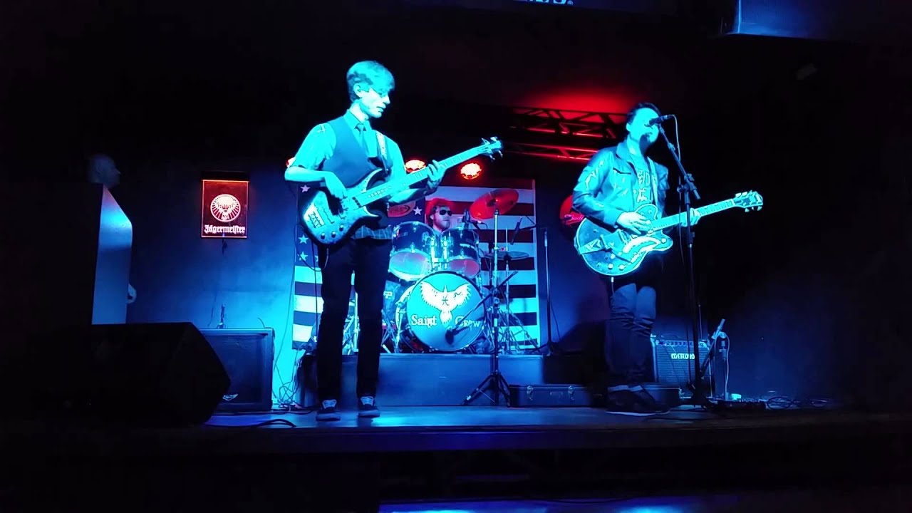 Bad Habits -- Saint Crow no Phoenix bar