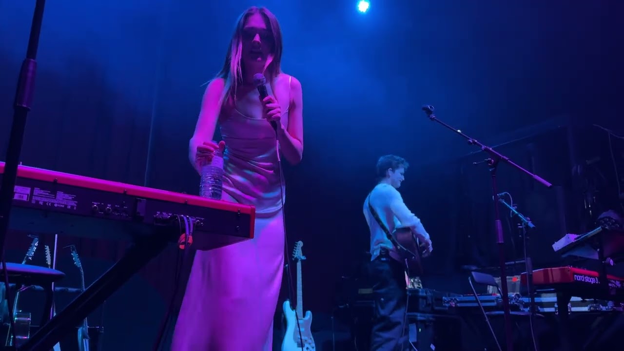 Charlotte Lawrence live - full concert - Vancouver - 25 July 2025