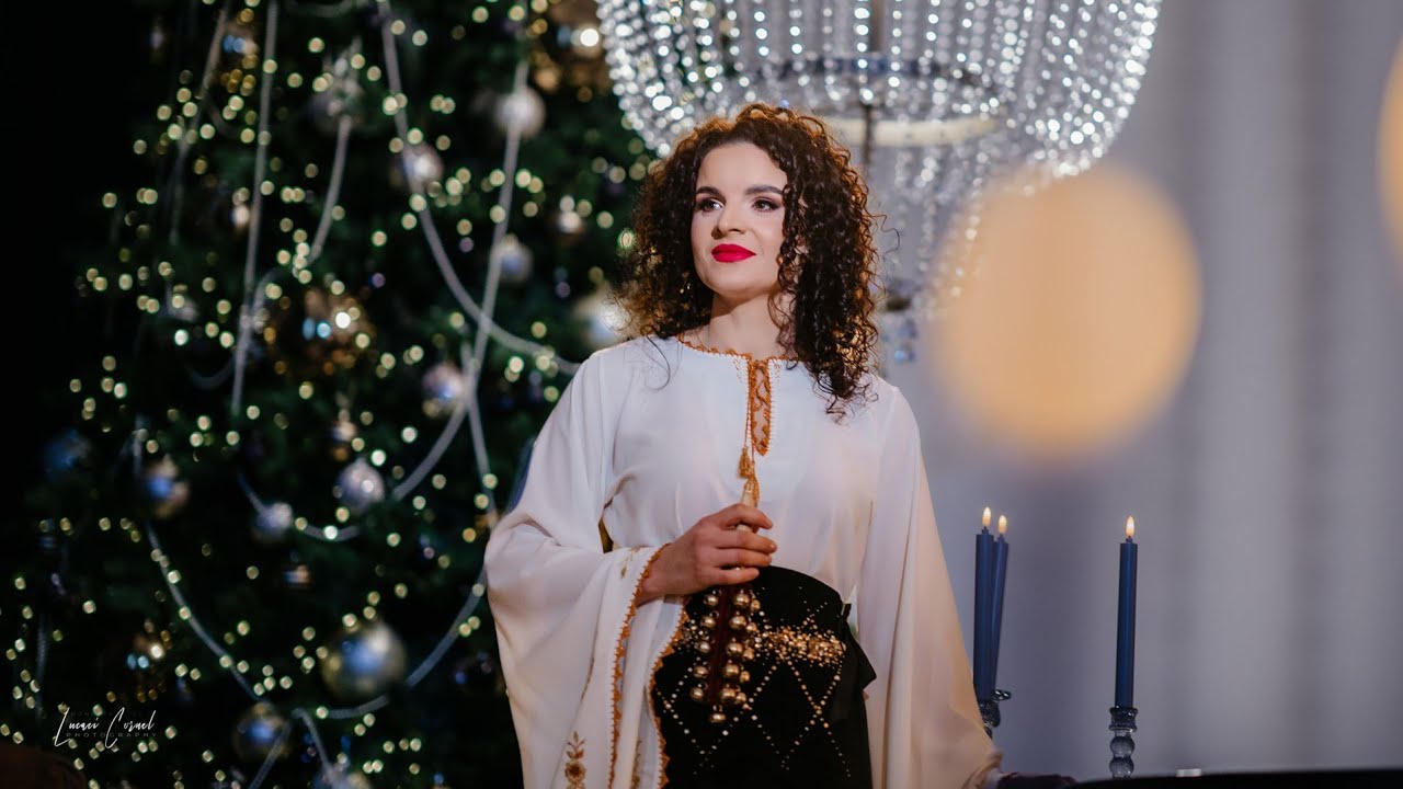 ✨Mihaela Balașcă - Colaj de Colinde✨  (cover)