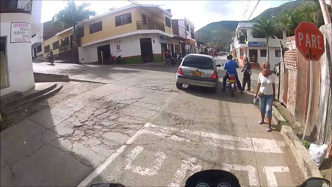 30 Llegando a Dagua Valle del Cauca. tour en moto por Colombia.