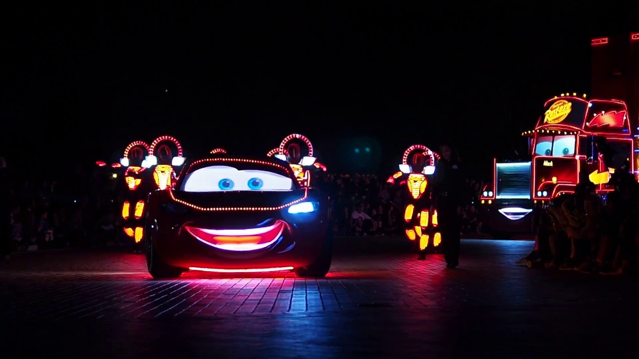 (Cars) 2017 Disney Paint the Night Parade - Hong Kong Disneyland 3/7