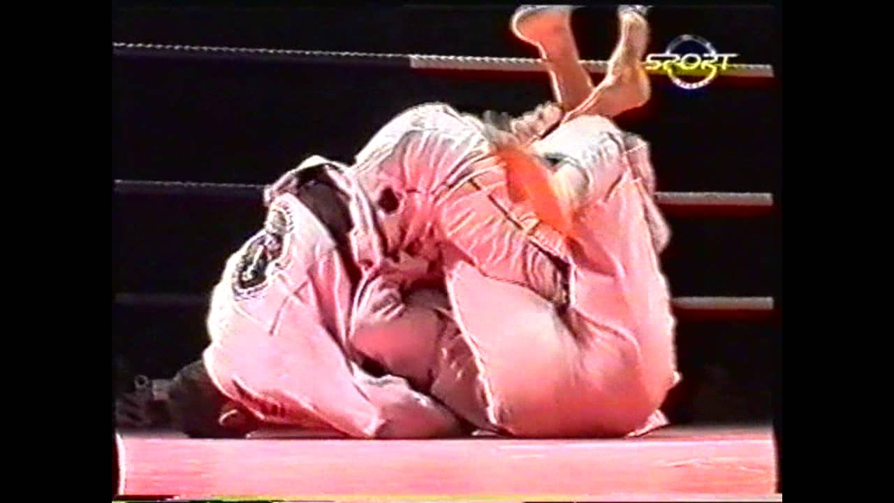 Martin Lindqvist vs Leo Neves