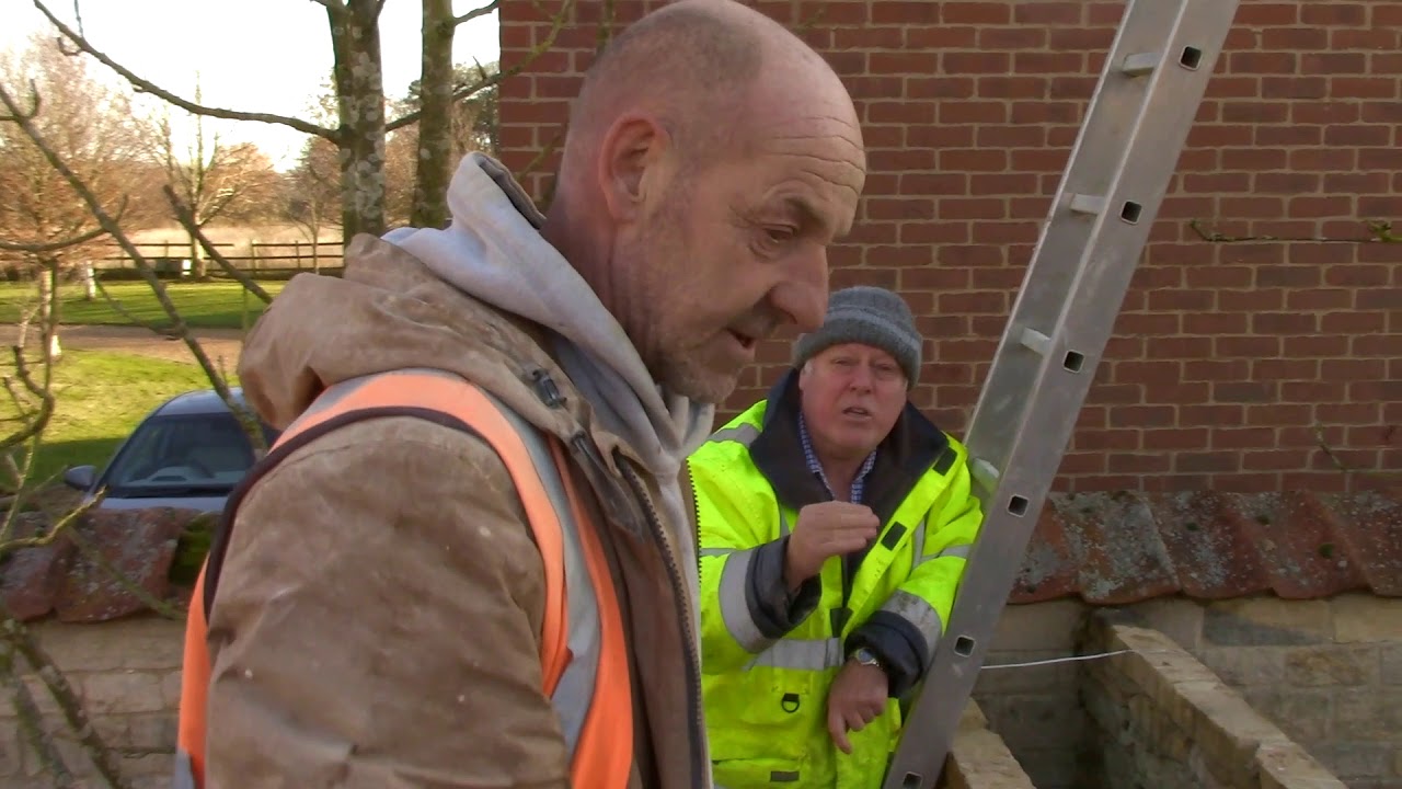 How to fit stone copings on a curved wall (On site with Pete Ford)