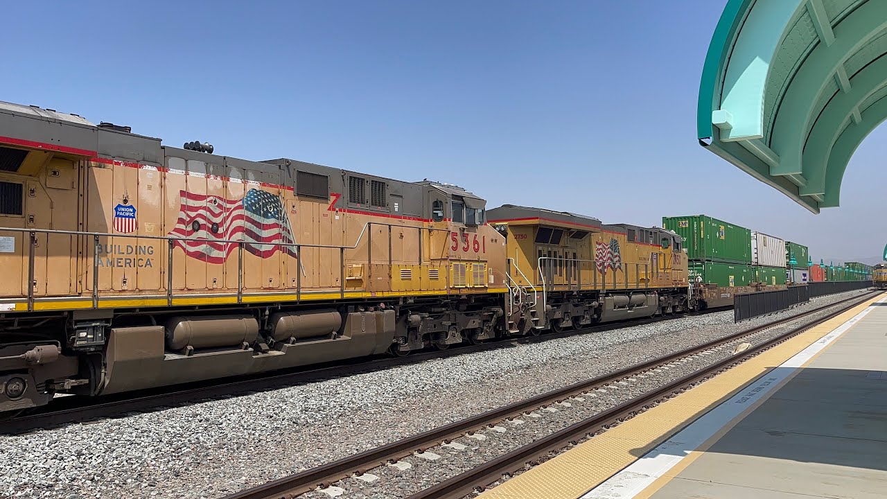 Speedy Union Pacific CSX DPU! Mid DPUs! Long Fast Stack Intermodal Train! Beautiful Pedley Station!
