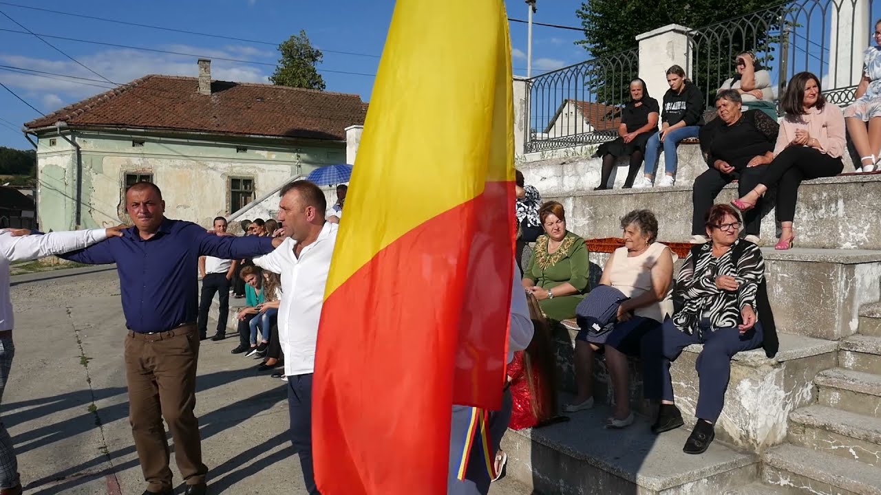 Luci Duga Carasanu si Iasmina Iova Nunta Domasnea Diana si Ilie Partea 2