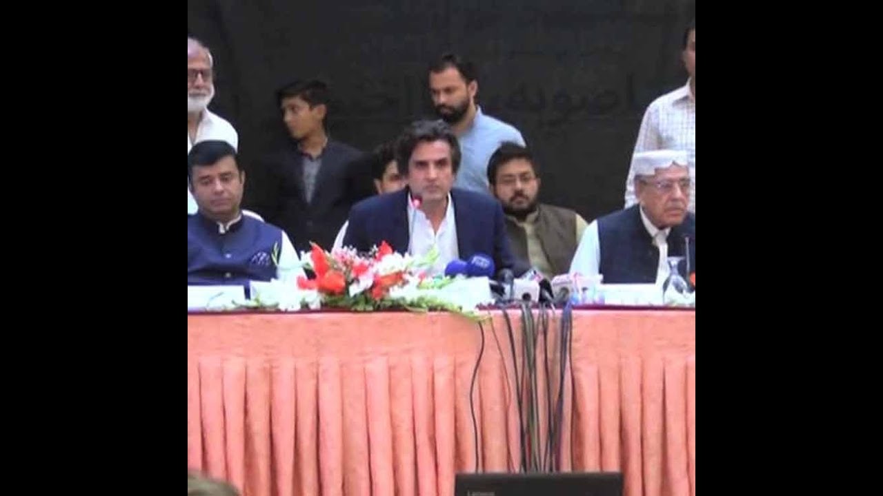 Talks between the Tehreek-e-Insaf and the South Punjab Mahaz were successful
