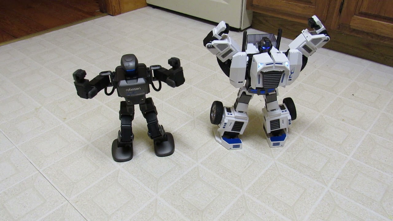 Wobots Doing Same-ilar Things - Robosen K1 and T9 Together