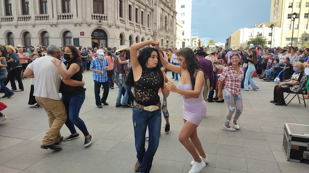 Chihuahua capital con su gente alegre y bailadora!!! 💃 🎵 🕺