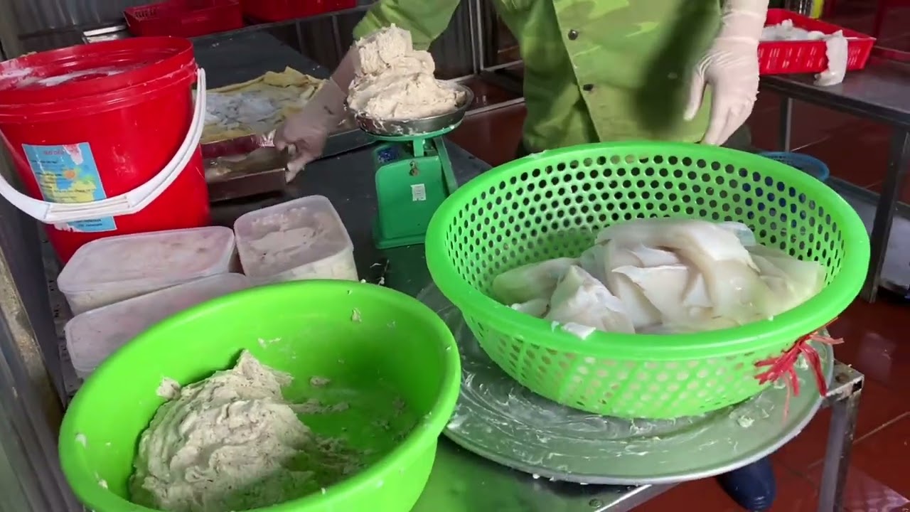 Hướng dẫn chi tiết cách làm Chả Mực Hạ Long
