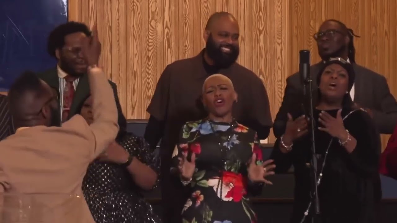 Джеймс Холл и служители WAP в церкви New Zion Temple епископа Брэндона Джейкобса: &laquo;Пятидесятничес...