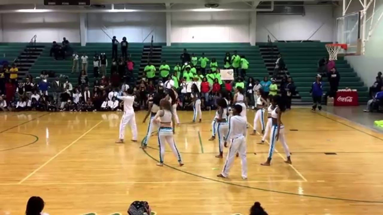 Str8 Diamonds stands 2