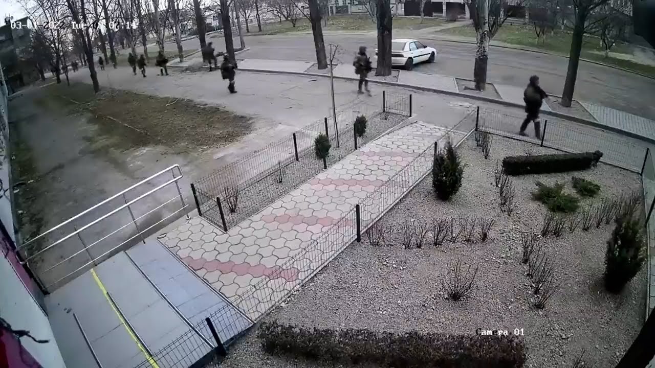 Kherson sob controlo russo. Vídeos mostram tropas na cidade
