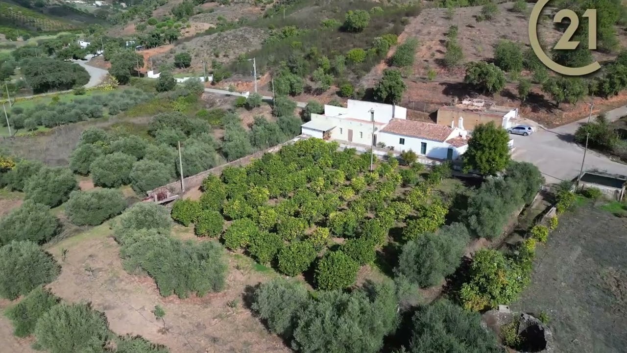 Farmhouse with dwelling, warehouse and various outbuildings for rural tourism or two-family use,Alte