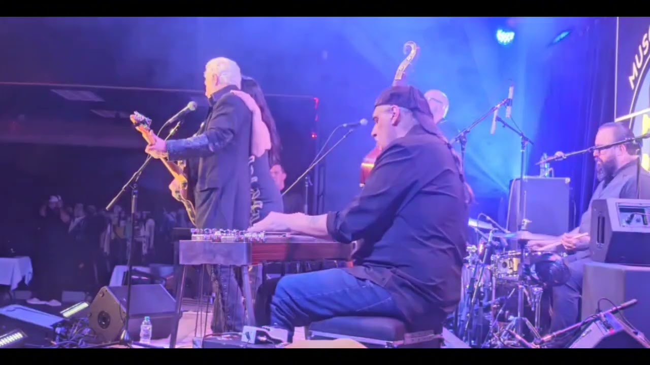 'Meet me in Memphis' Dale Watson  And Celine